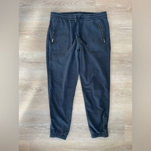 Athleta cropped women’s pants